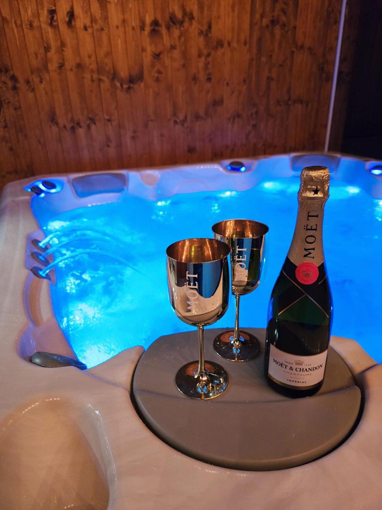 Vila Max - Whirlpool & Bazen & Sauna Velké Losiny Eksteriør billede